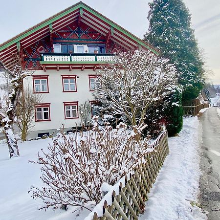 Ferienwohnung Resl - Geschmackvoll Renoviert & Zentral Im Historischen Schindelhaus اوبرستوفن المظهر الخارجي الصورة