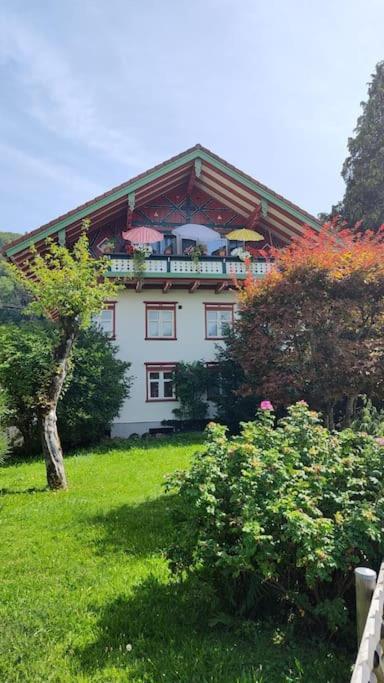 Ferienwohnung Resl - Geschmackvoll Renoviert & Zentral Im Historischen Schindelhaus اوبرستوفن المظهر الخارجي الصورة